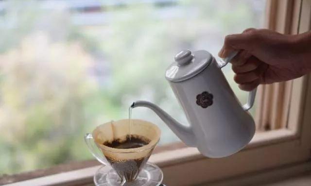 咖啡口味不对如何校正？手冲咖啡粉水比实用参数