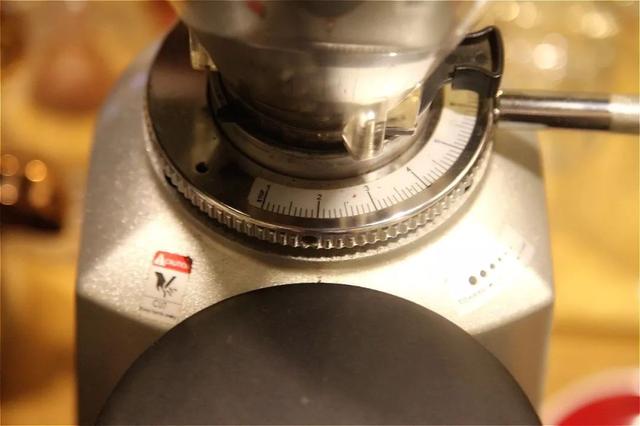 意式咖啡 | 如何通过判断浓缩咖啡的品质来调整研磨度?