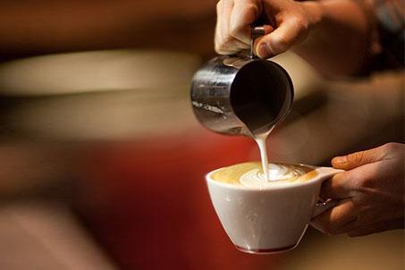 Nespresso、Tassimo、illy,胶囊咖啡机你该怎么选?