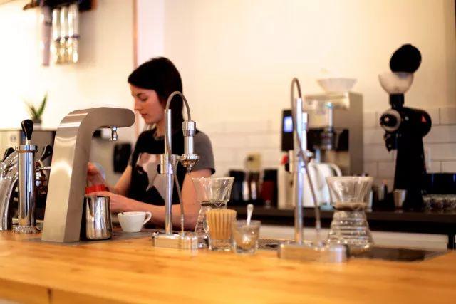 贫穷限制了我的想象力!一波高逼格的咖啡机,第一个就爱上……
