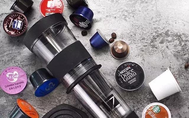 咖啡机竟然只有手机大小?轻轻一压就是一杯纯正咖啡