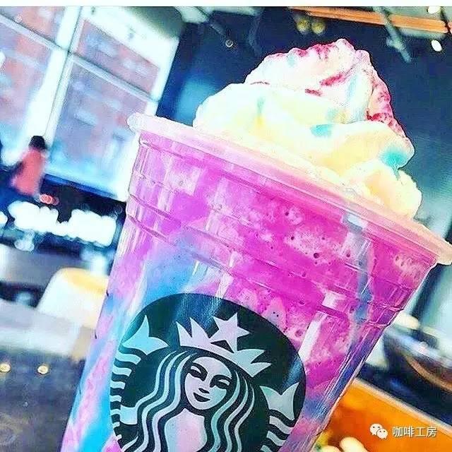什么鬼，颜色太吓人！外媒评测星巴克“独角兽星冰乐”很酸很甜