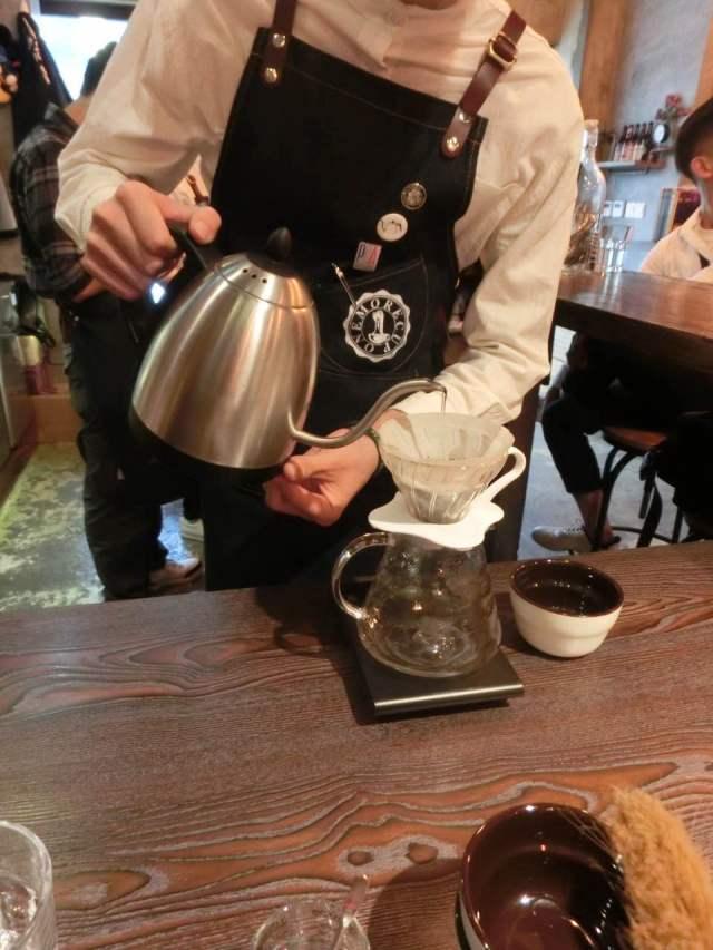 手冲咖啡教程，别再乱磨乱喝啦