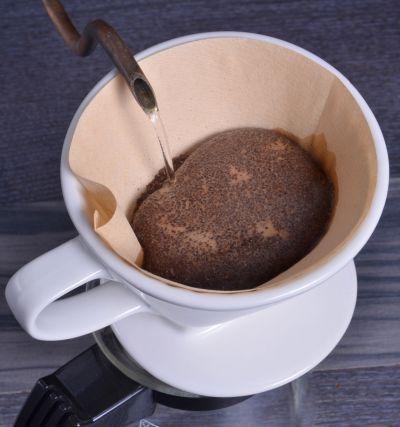 来杯手冲咖啡吧！跟着达人学几招实用小技巧～