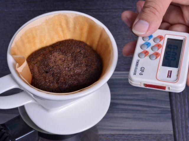 来杯手冲咖啡吧！跟着达人学几招实用小技巧～