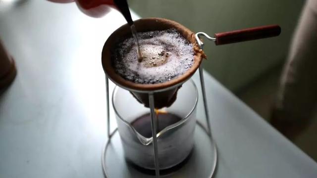 【真·新手入门指南】从零开始学手冲咖啡的三重境界