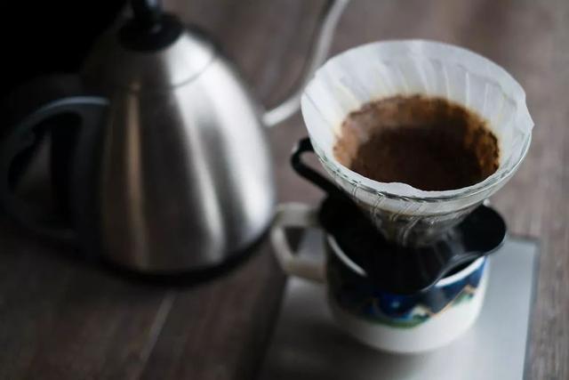 【真·新手入门指南】从零开始学手冲咖啡的三重境界