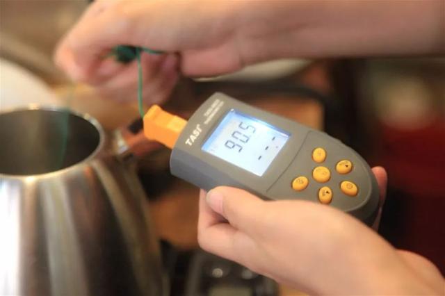 「手冲入门」新手第一杯手冲咖啡，应该注意的三个细节