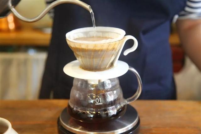 「手冲入门」新手第一杯手冲咖啡，应该注意的三个细节