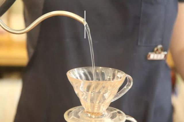手冲技巧|手冲咖啡三大原则,这样冲就对了