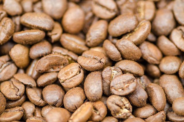 三种咖啡豆的烘焙程度解析,你更偏爱哪一种?