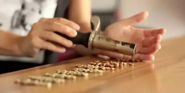 如何烘出好咖啡豆 | 烘焙是如何影响咖啡风味的?