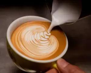 咖啡百科｜家庭制作拿铁咖啡小妙招