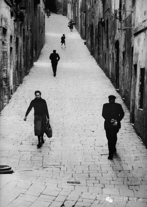 看老照片如品美式咖啡，越醇越值得回味