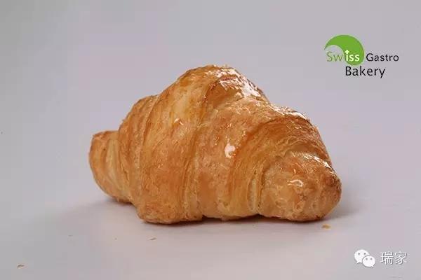 最经典优雅的「蒂凡尼的早餐」——牛角面包与美式咖啡