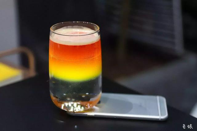 会变色的美式咖啡!我们把这间店里咖啡师自己的隐藏菜单扒出来了