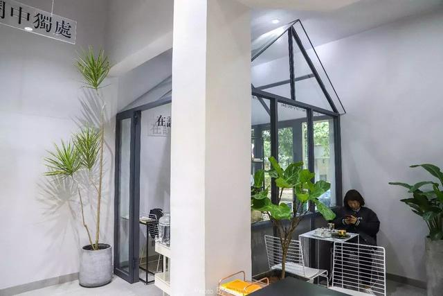 会变色的美式咖啡!我们把这间店里咖啡师自己的隐藏菜单扒出来了