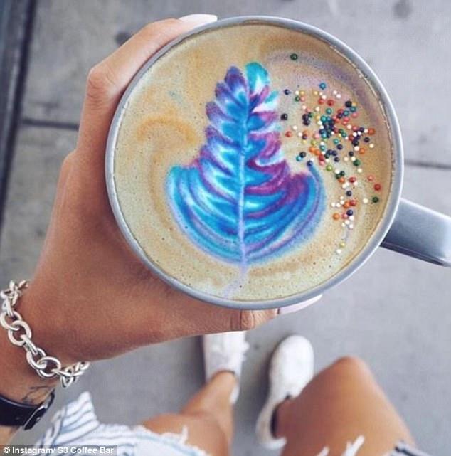 女土豪必喝饮品!24K黄金玫瑰卡布奇诺咖啡