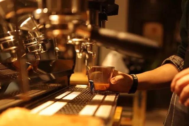 UNICUP游离卡布咖啡馆：有态度的咖啡，有温度的人生