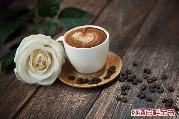 咖啡｜浓浓的眷恋泡沫，爱她就请她喝卡布奇诺