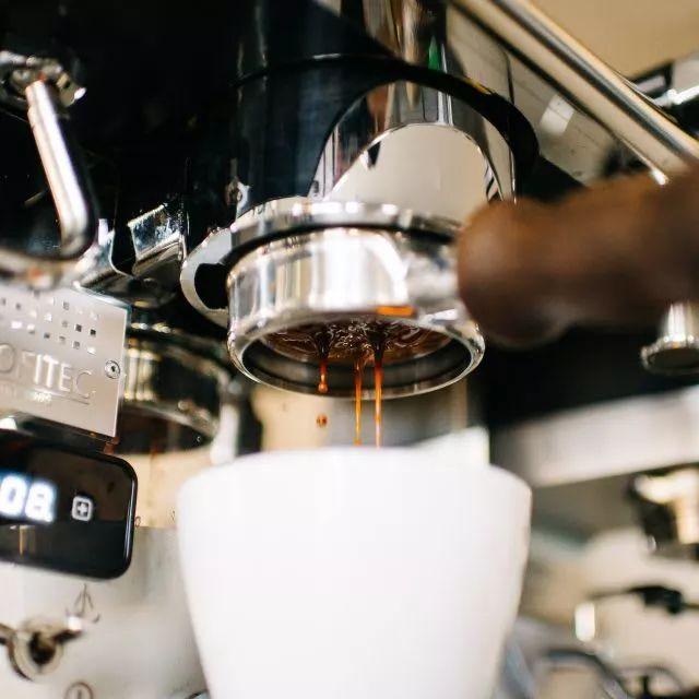 在家冲煮咖啡的11种器具指南 你都玩过哪几种？