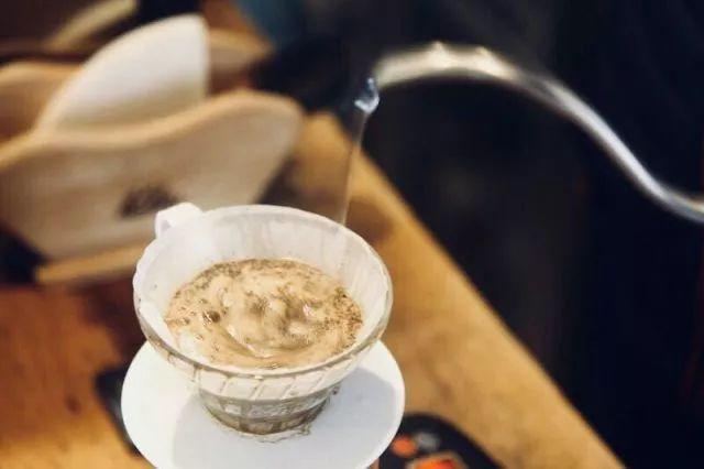 总觉得咖啡馆的咖啡比较好喝?三个小细节,让你的咖啡变得更好喝!