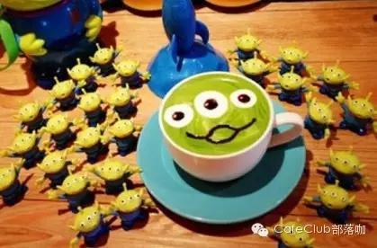 拿铁咖啡给生活注入一丝温暖