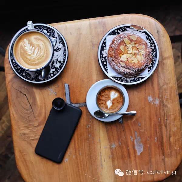 去纽约，和女神品10杯令人赞叹不已的拿铁咖啡