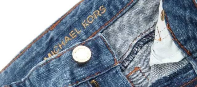 顾客诉拿铁咖啡分量不足索赔500万美元！星巴克是这样回复的