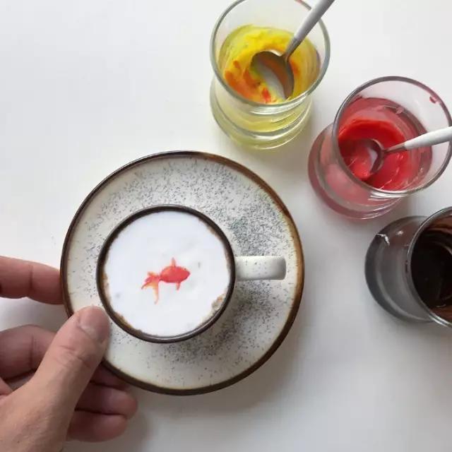 如此精美的咖啡拉花，你还舍得喝吗