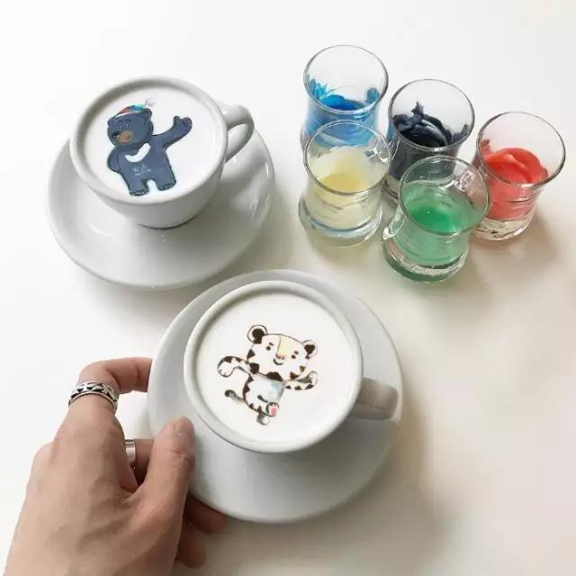 如此精美的咖啡拉花，你还舍得喝吗