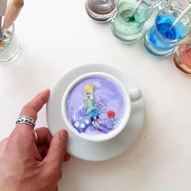 如此精美的咖啡拉花，你还舍得喝吗