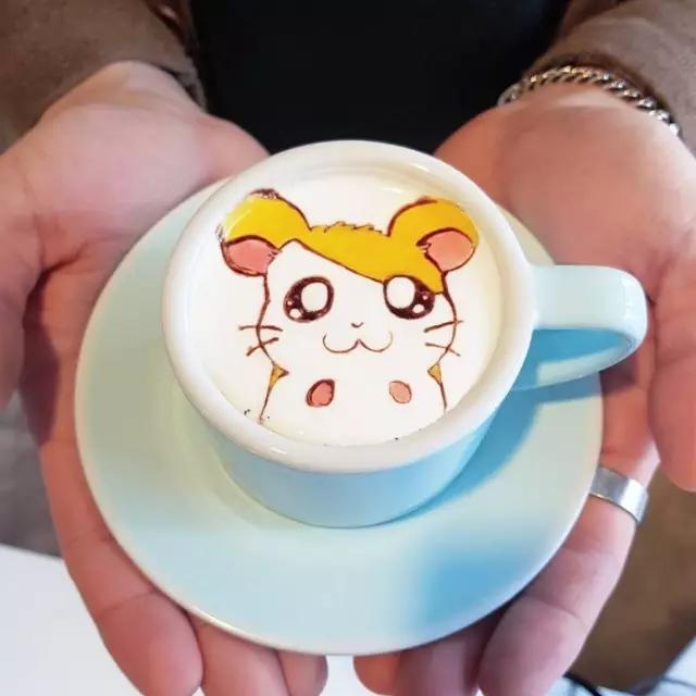 如此精美的咖啡拉花，你还舍得喝吗