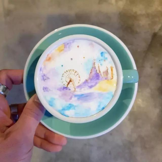 如此精美的咖啡拉花，你还舍得喝吗