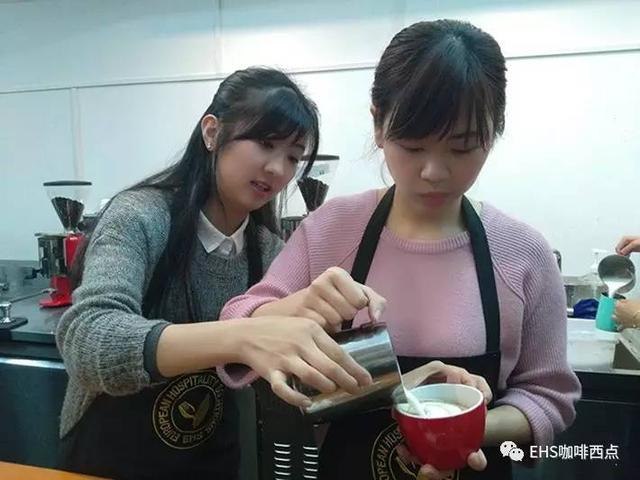 厉害了,一个半小时,教会你心形咖啡拉花!