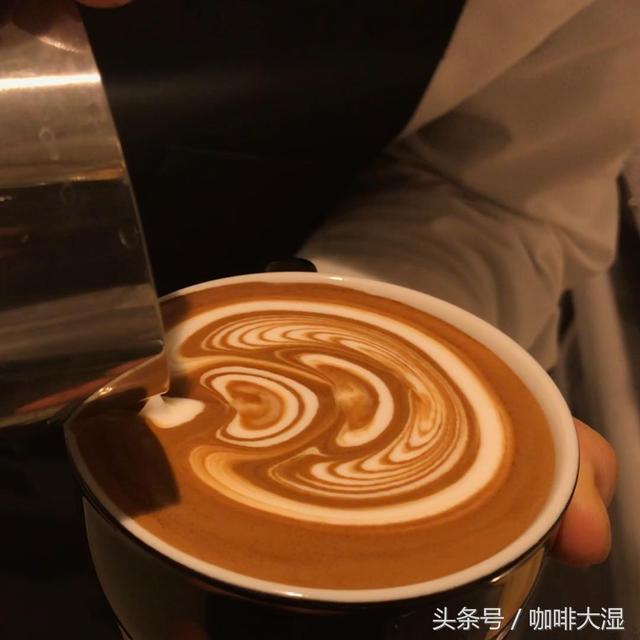 美图 | 压纹咖啡拉花的精彩瞬间