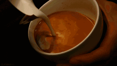 这次教你点厉害的！专业咖啡师也未必会，周末带你学意式咖啡拉花