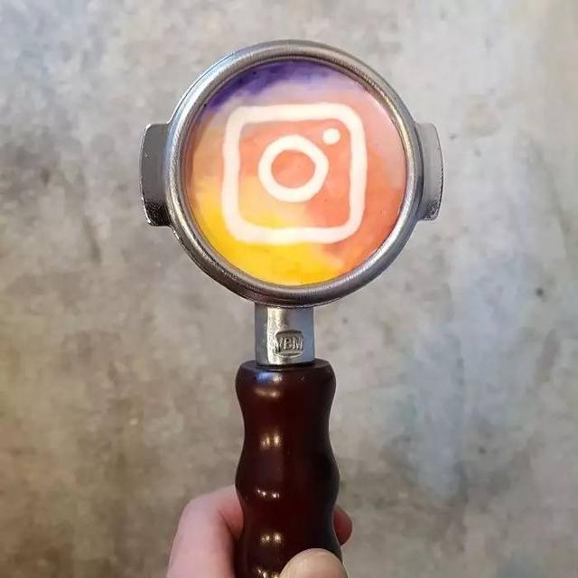 咖啡拉花竟可以美成这样!我以前喝的都是假拉花……