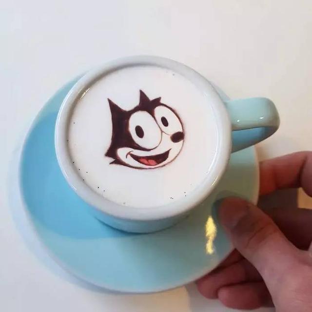 咖啡拉花竟可以美成这样!我以前喝的都是假拉花……