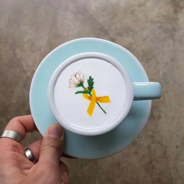 咖啡拉花竟可以美成这样!我以前喝的都是假拉花……