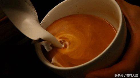 心形、叶形、郁金香咖啡拉花步骤与教程