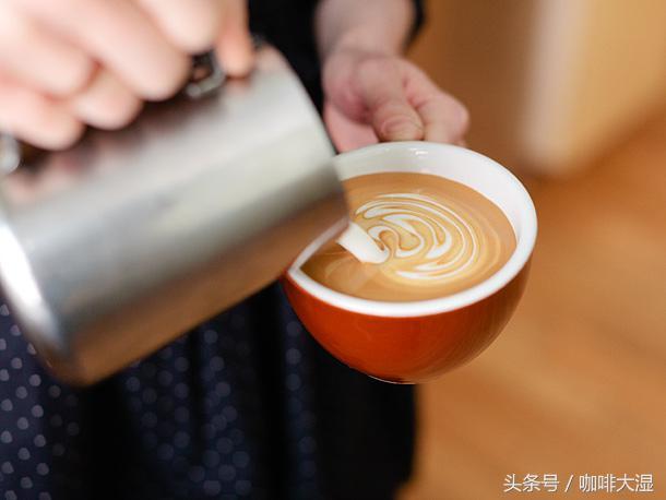 心形、叶形、郁金香咖啡拉花步骤与教程