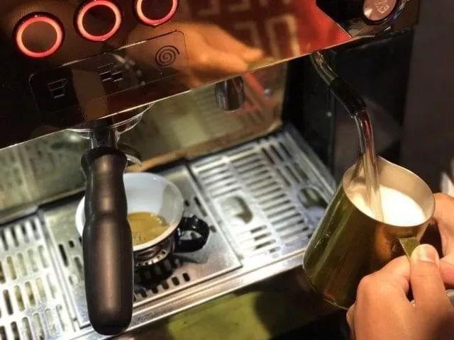 「咖啡拉花」用什么牛奶好？影响咖啡奶泡的因素有哪些？