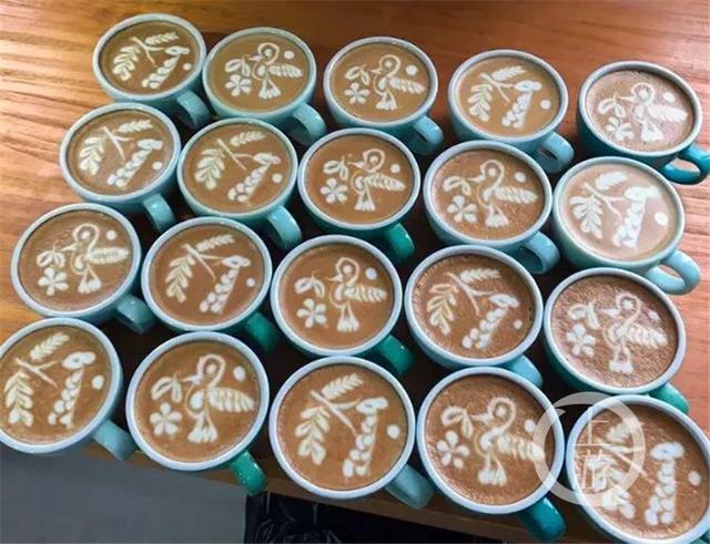 这个重庆90后 可能是中国最厉害的咖啡拉花师