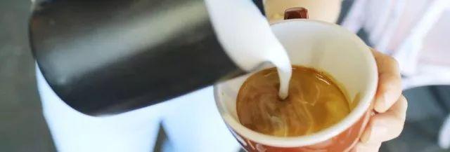 八个实战步骤,迅速提高咖啡拉花技巧