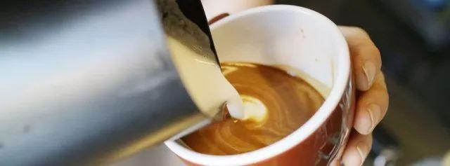 八个实战步骤,迅速提高咖啡拉花技巧