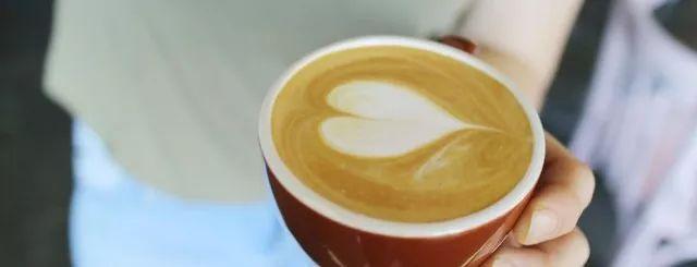 八个实战步骤,迅速提高咖啡拉花技巧