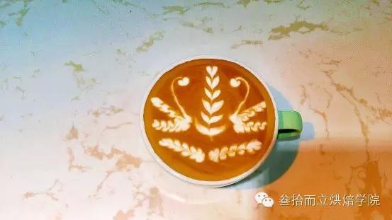 咖啡教程 | 详解拉花轮Vol.3-拉花缸对于咖啡拉花的N种