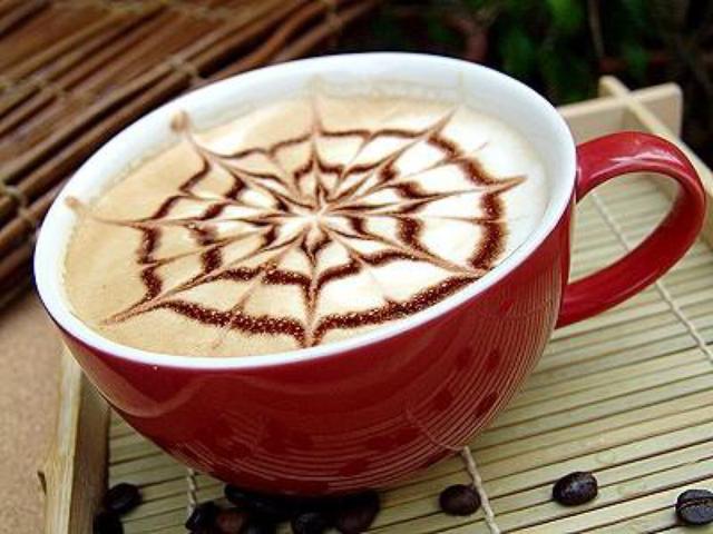 咖啡拉花的简易做法及十种常见的咖啡介绍