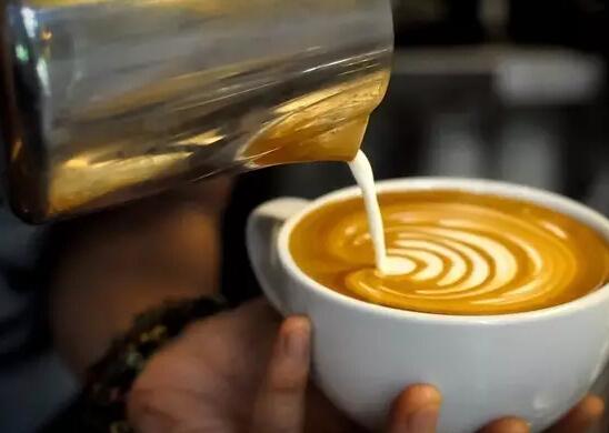 咖啡爱上牛奶的极致之作 你是这样的拿铁一族么？